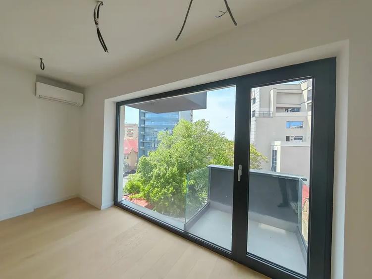 Apartament cu 2 camere semidecomandat în Eminescu