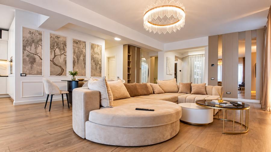 Penthouse cu 4 camere decomandat în Pipera
