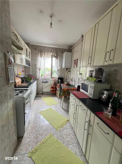 Apartament cu 4 camere în Tătărași