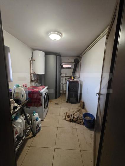 Casă individuală cu 5 camere cu Canalizare în Corunca