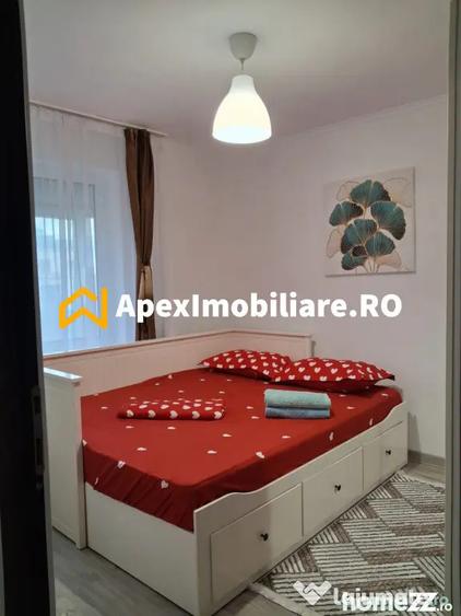 Apartament cu 2 camere decomandat, mobilat în P-ța Romană