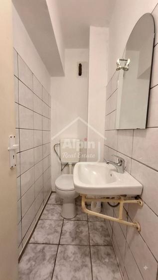 Apartament cu 3 camere decomandat în Astra