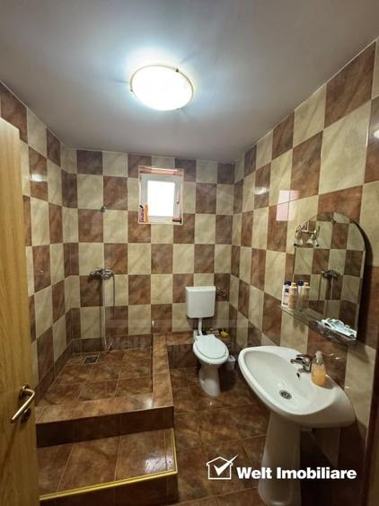 Casă individuală cu 7 camere cu Canalizare în Bună Ziua
