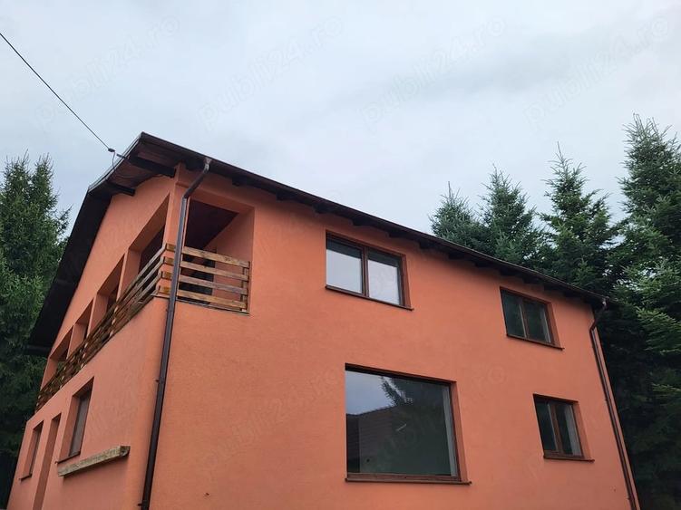 Casă cu 6 camere cu Teren 590 Mp în Bunloc