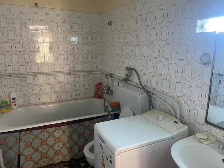 Casă cu 3 camere cu Teren 200 Mp în Central