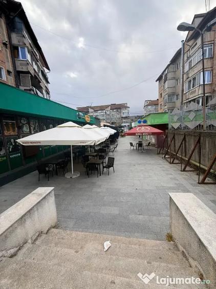 Garsonieră decomandată în Petros