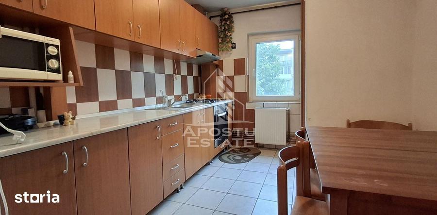 Apartament cu 2 camere semidecomandat în Micălaca