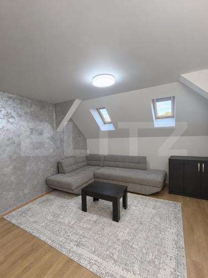 Apartament cu 3 camere semidecomandat, mobilat în Soarelui