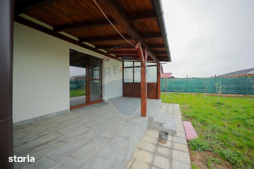 Casă cu 3 camere cu Teren 500 Mp în Biharia