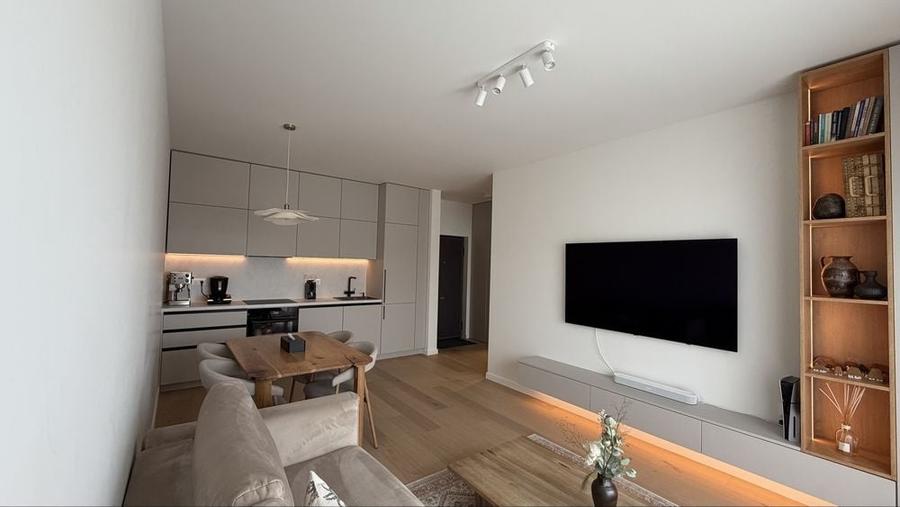 Apartament cu 2 camere semidecomandat în Central