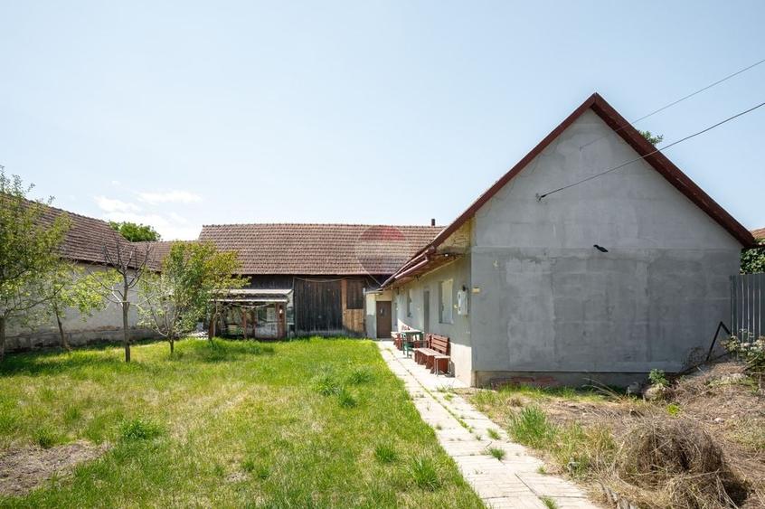 Casă locuibilă Șinca Veche – central, 931 mp teren, șură tradițională - 31