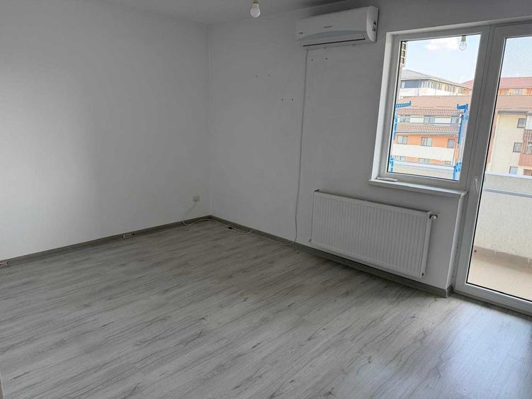 Apartament cu 2 camere decomandat în Chiajna