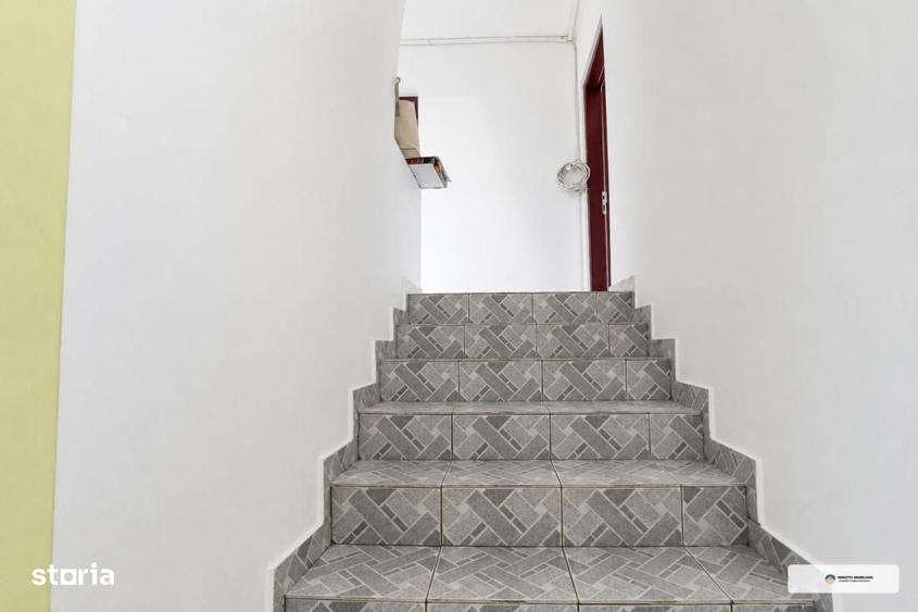 Apartament cu 4 camere decomandat în Central