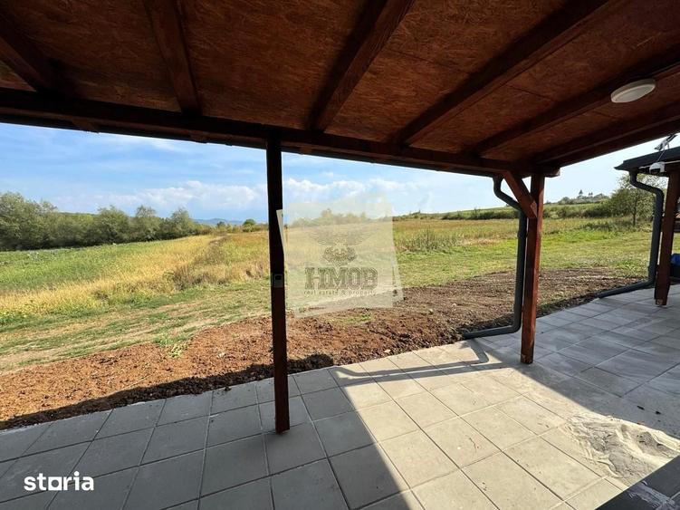 Casă cu 2 camere cu Teren 2000 Mp în Șelimbăr
