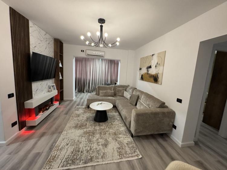 Apartament cu 2 camere semidecomandat în Central