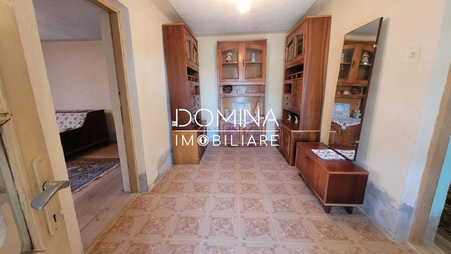 Casă individuală cu 5 camere cu Teren 1389 Mp în Căpreni