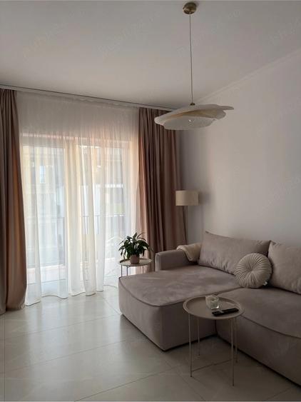 Apartament cu 2 camere semidecomandat, mobilat în Giroc