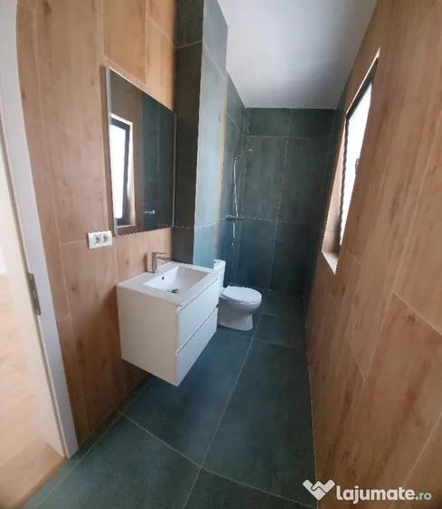Casă cu 5 camere cu Teren 300 Mp în Central