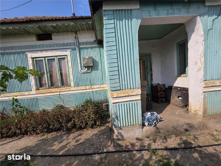 Casă cu 2 camere cu Teren 750 Mp în Cochirleanca