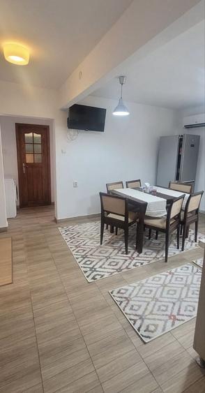 Inchiriez apartament cu 2 camere, decomandat - 1