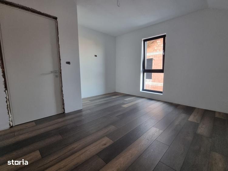 Casă cu 3 camere cu Teren 260 Mp în Sânandrei