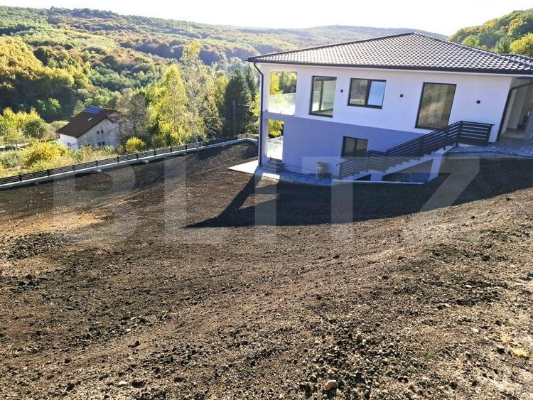 Duplex cu 5 camere cu Teren 400 Mp în Feleacu