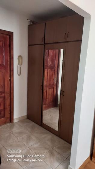 Garsonieră decomandată în Central