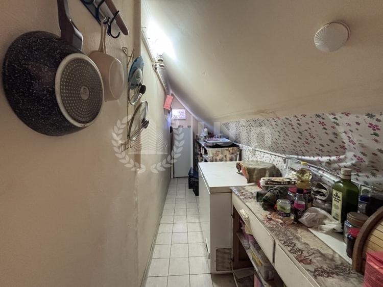 Casă individuală cu 4 camere cu Canalizare în Între Lacuri