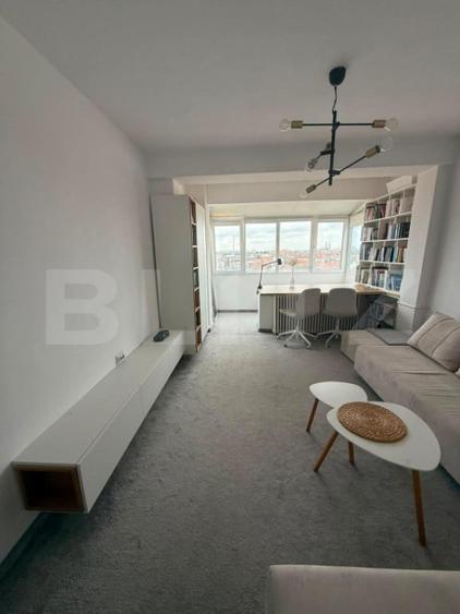 Apartament cu 2 camere decomandat în Complex Studențesc