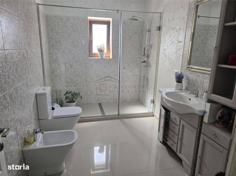 Casă cu 4 camere cu Teren 800 Mp în Sfântu Ilie