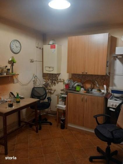 Casă cu 3 camere în Bughea de Sus