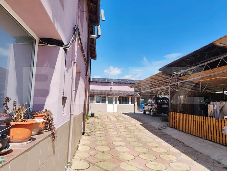 Casă individuală cu 10 camere cu Canalizare în Pucioasa