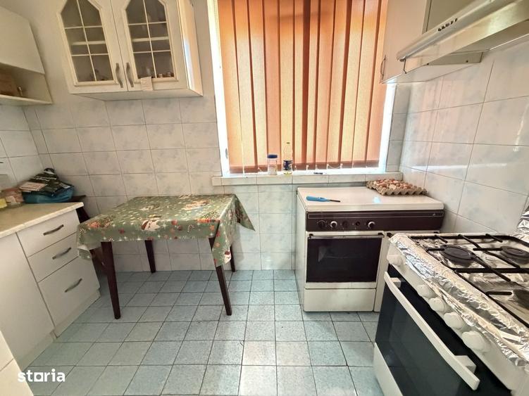 Apartament cu 3 camere decomandat în Ștefănești