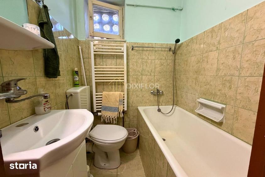 Apartament cu 3 camere semidecomandat în Tudor