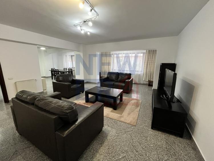 Apartament cu 5 camere decomandat, mobilat în Aviatorilor