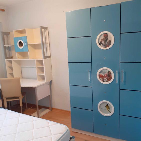 Apartament cu 3 camere decomandat în Sebastian
