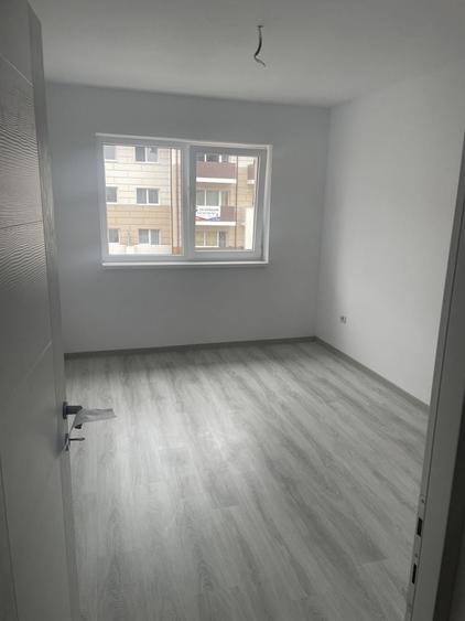 Apartament cu 2 camere decomandat în Sânpetru