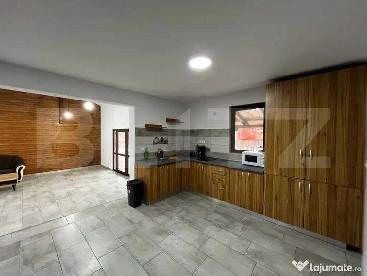 Casă cu 7 camere cu Teren 182 Mp în Beclean
