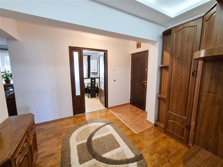 Apartament 3 camere decomandat | Etaj 1 | Mobilat și utilat | Burdujeni |3c - 4