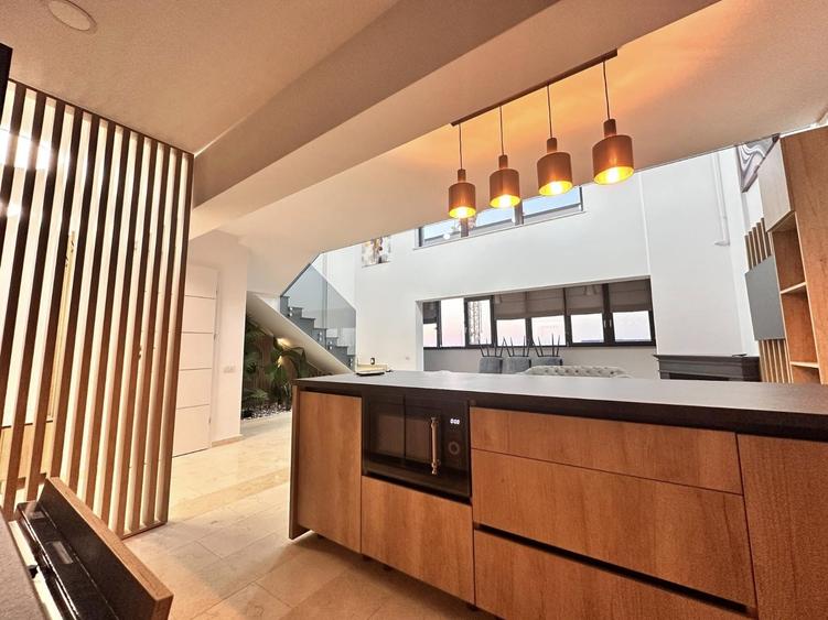 Penthouse cu 3 camere decomandat în Popești-Leordeni