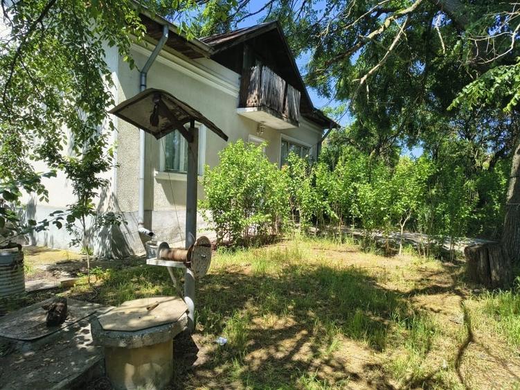 Casă individuală cu 3 camere cu Teren 3700 Mp în Ragu