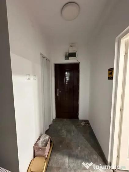 Apartament cu 2 camere semidecomandat în Gara