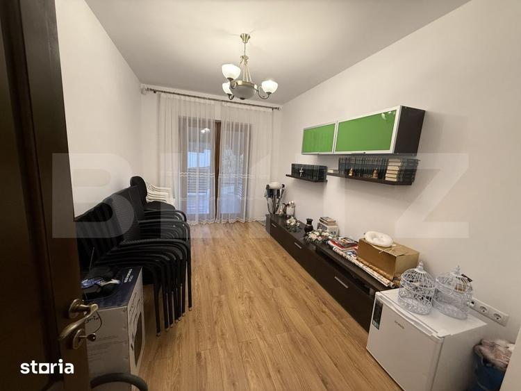 Casă cu 6 camere cu Teren 3173 Mp în Central