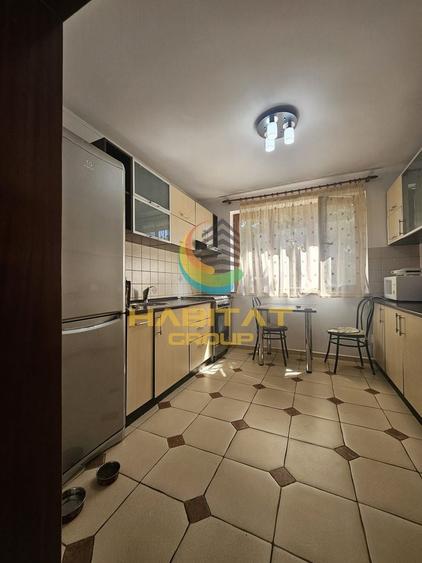 Casă individuală cu 5 camere cu Canalizare în Central