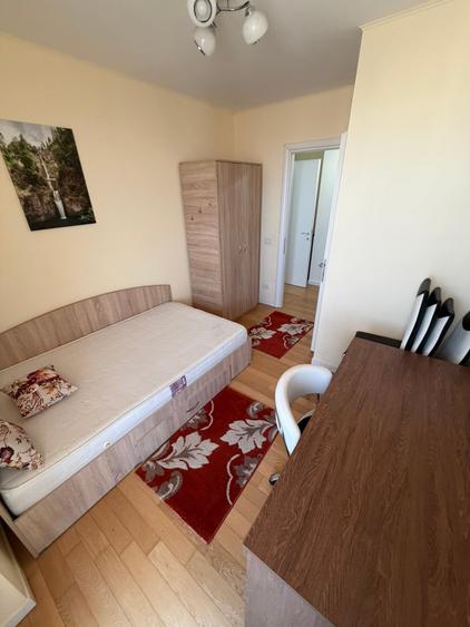 Apartament cu 3 camere decomandat în Gheorghe Lazăr
