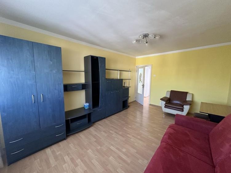 Apartament cu 2 camere decomandat în Ștrand