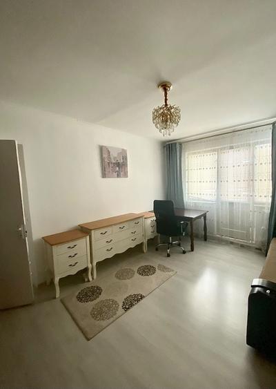 Apartament cu 2 camere semidecomandat în Olimp