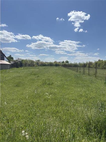 Teren intravilan de 1226 mp, în Chișirid