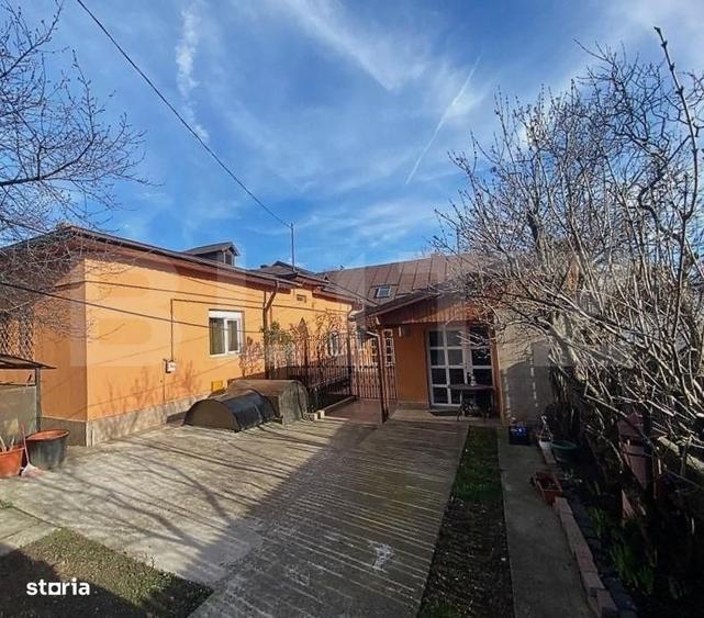 Casă cu 4 camere cu Teren 1100 Mp în Central