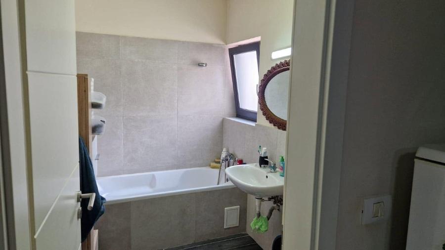 Apartament cu 2 camere decomandat în Dumbrăvița